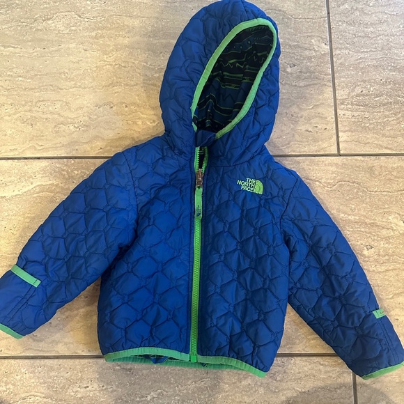 North Face Reversible Boys 12-18m 12 month 18 month Quilted Jacket - Picture 1 of 8